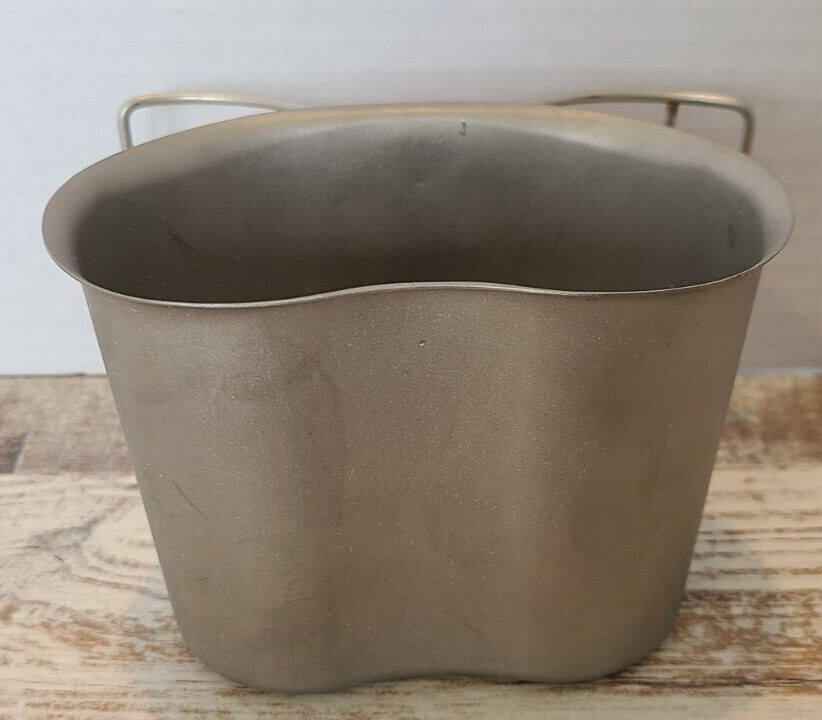 U.S. Military Canteen Cup with Wire Handle