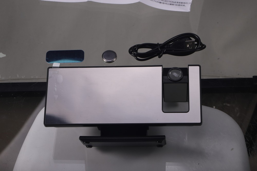 Color Projection Clock: Sleek Design with Bright Time Displays