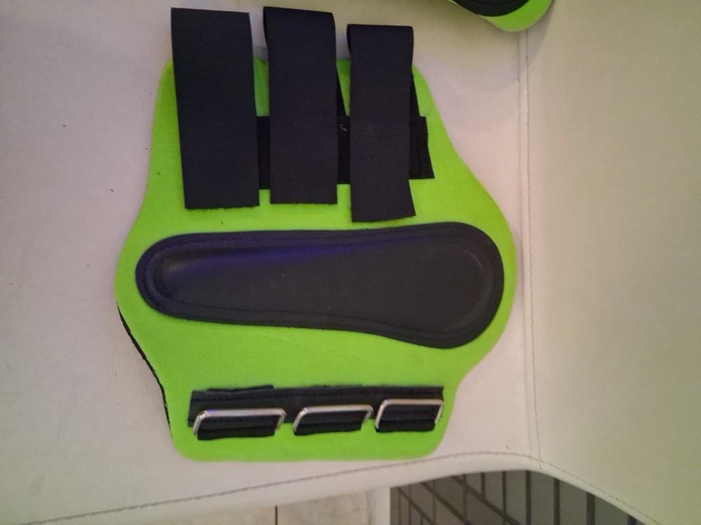 Devon Aire 010 Front Neoprene Splint Boots Easy Release Lime Neon Medium NEW