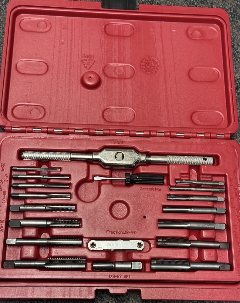 MAC Tools TD41SAES-US 41-PC. SAE Tap and Hex Die Set