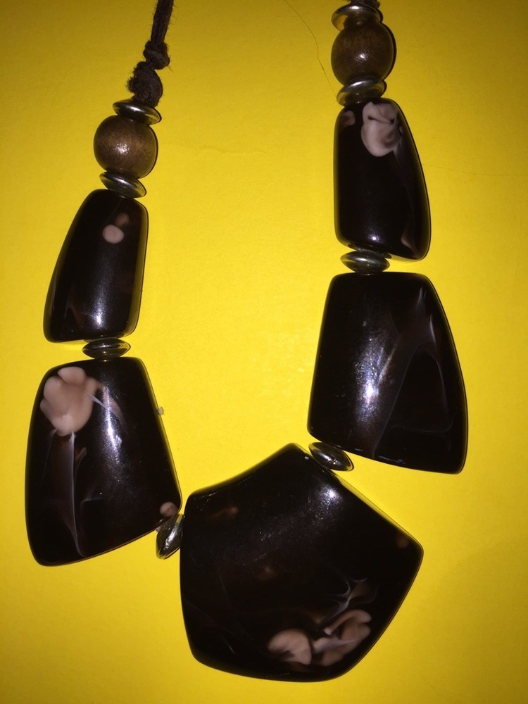 Women's Necklace with Brown Decorative Solid Plastic