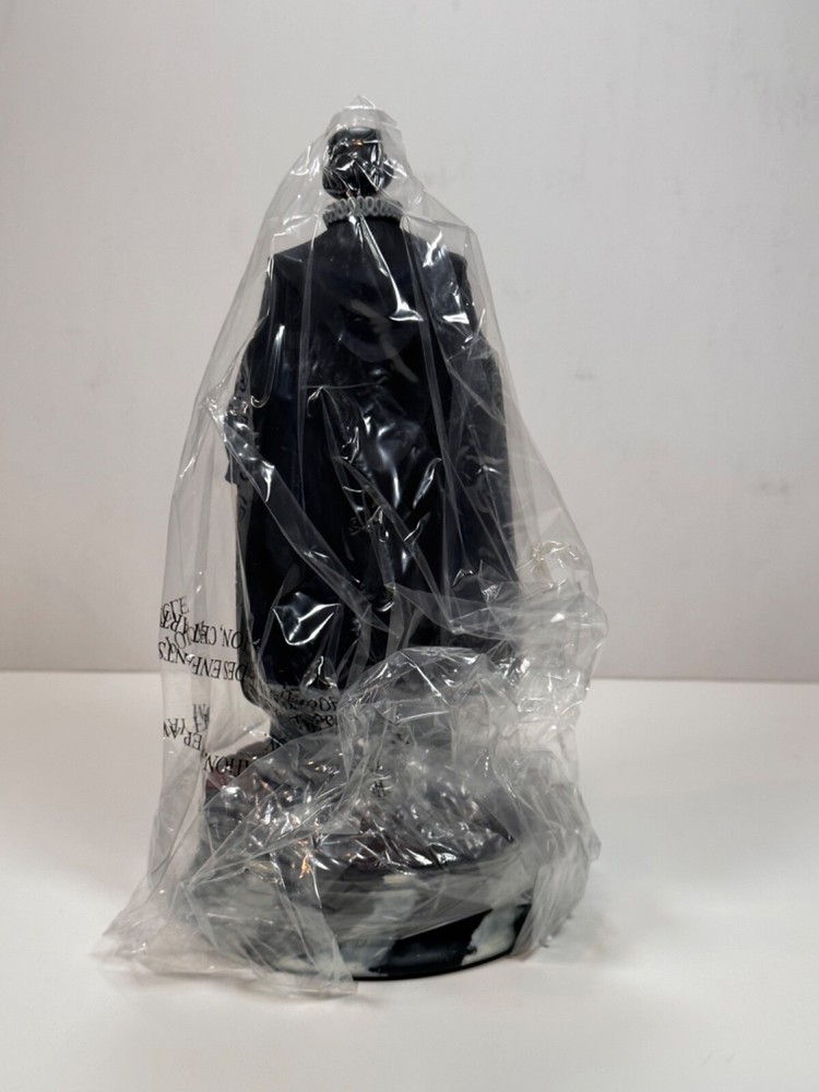 DOCTOR STRANGE 1602 Statue Open box