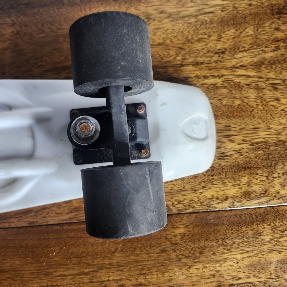 OLD SKATEBOARD Unbranded Good Preowned Condition