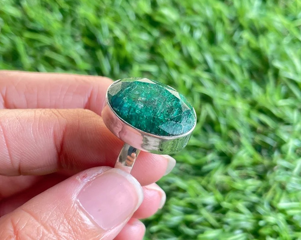 Solid 925Sterling Silver Natural Emerald Oval Green Gemstone Statement Band Ring