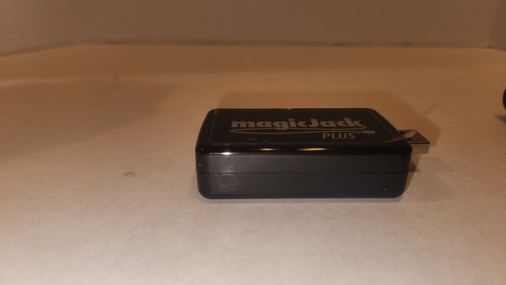 Magic Jack PLUS Free Local Long Distance Calling (UNIT ONLY, NO CABLES)