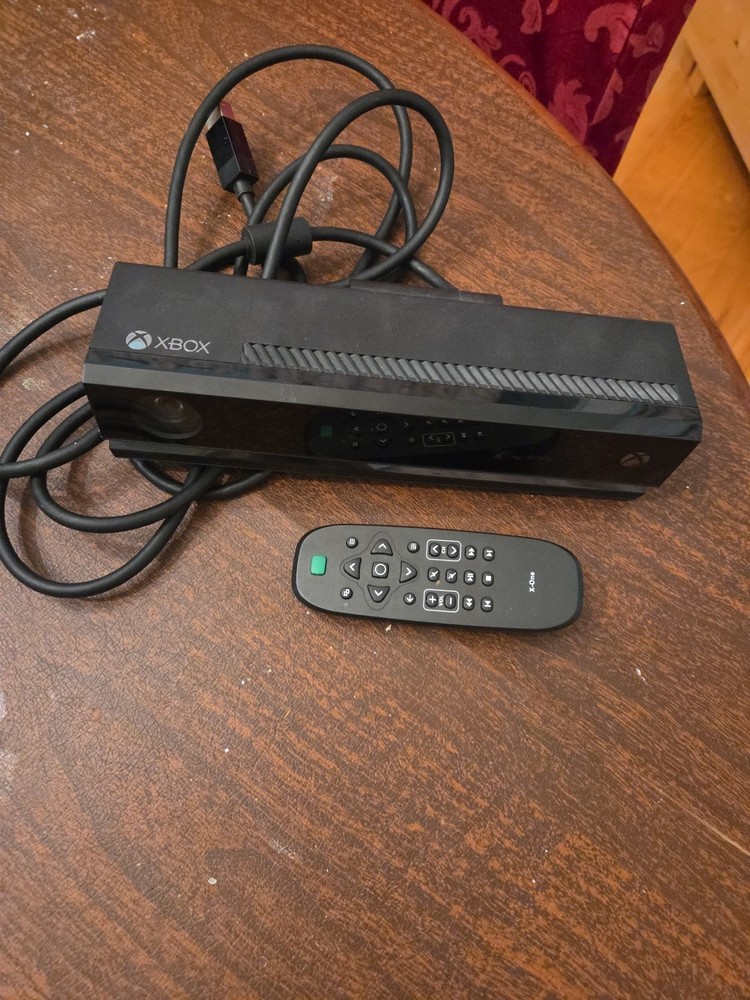 Microsoft 1520 Kinect Sensor - Black With Media Remote