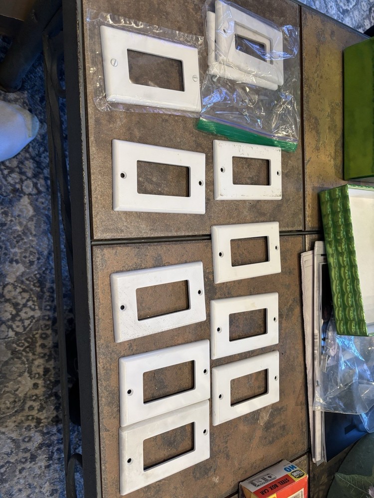 11 Light Plates