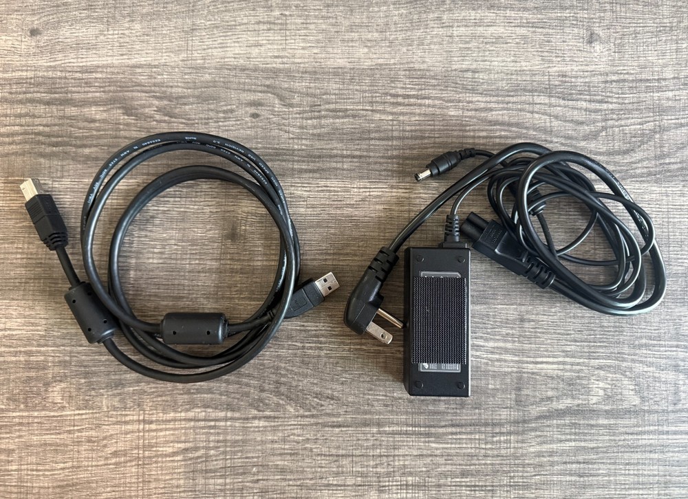 Headrush Core Multi-Effects Processor w/ Auto-Tune - Excellent Condition