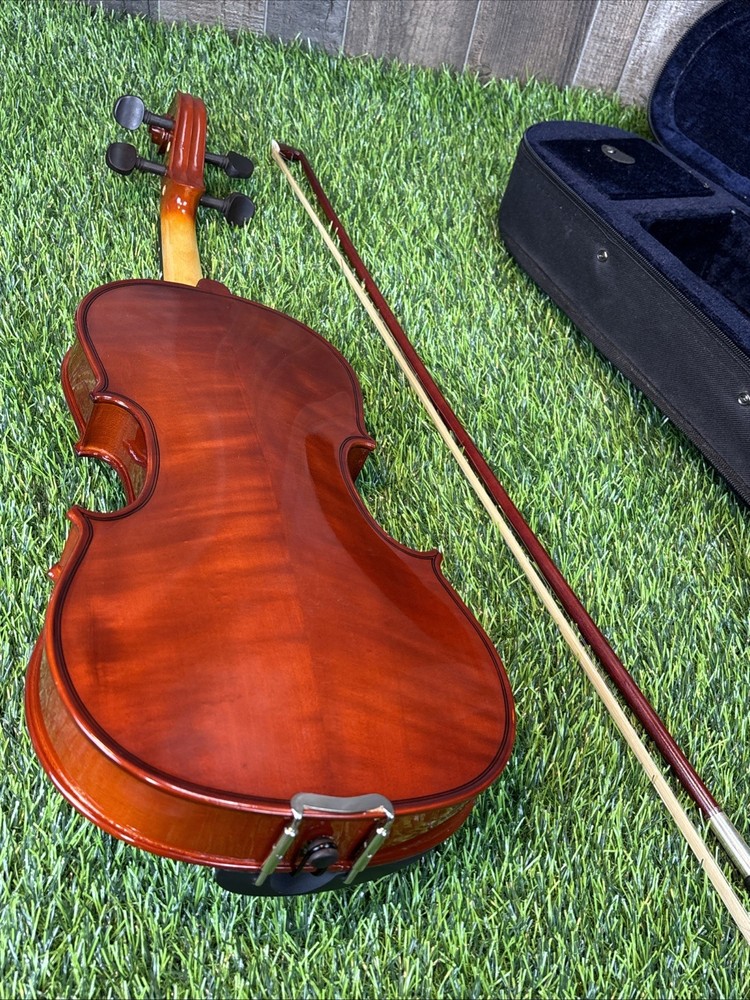 Unbranded 4/4 Violin w/ Case & D’Addario Prelude Strings – Missing 1 String