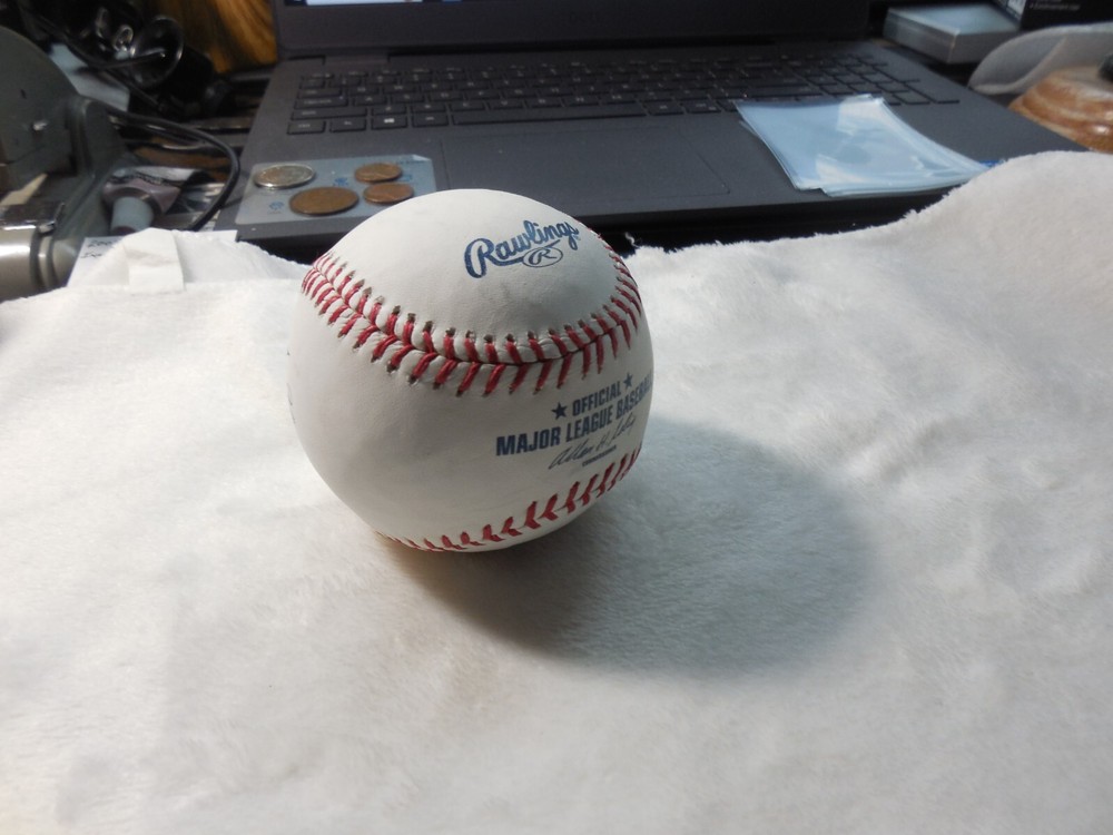 YASIEL PUIG AUTOGRAPHED BASEBALL LA DODGERS