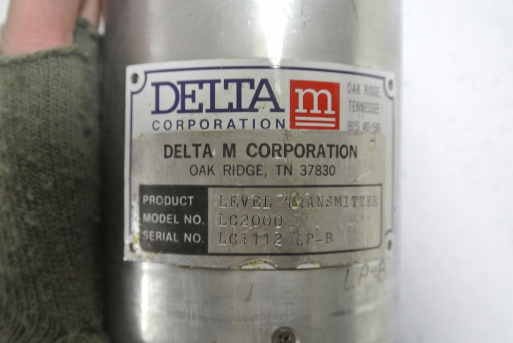 Delta M Corporation Level Transmitter LC2000 USED