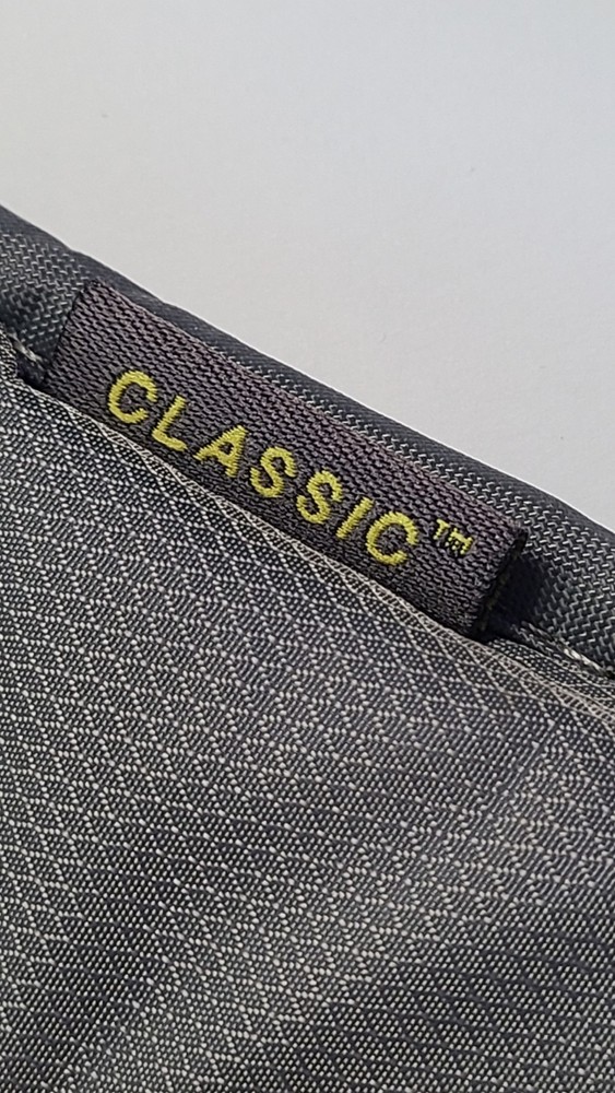 Camelbak Classic 2L / 70 Oz Hydration Pack Backpack Yellow & Grey with Bladder