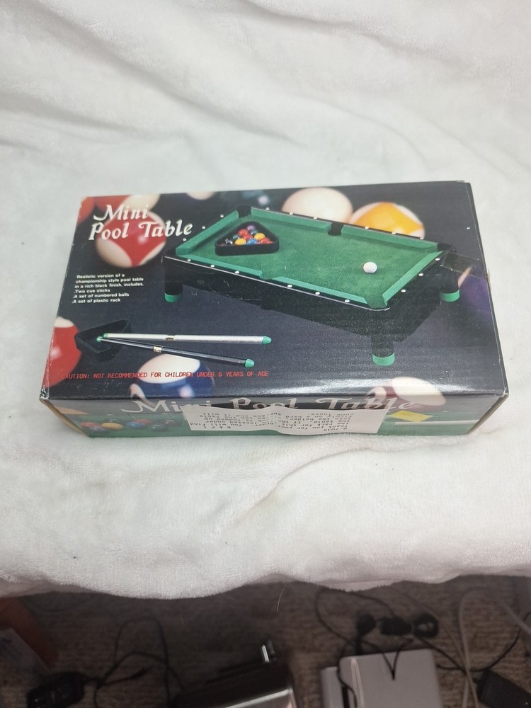 Desktop MINI POOL TABLE World Showcase Gift Collection Open Box Great Condition