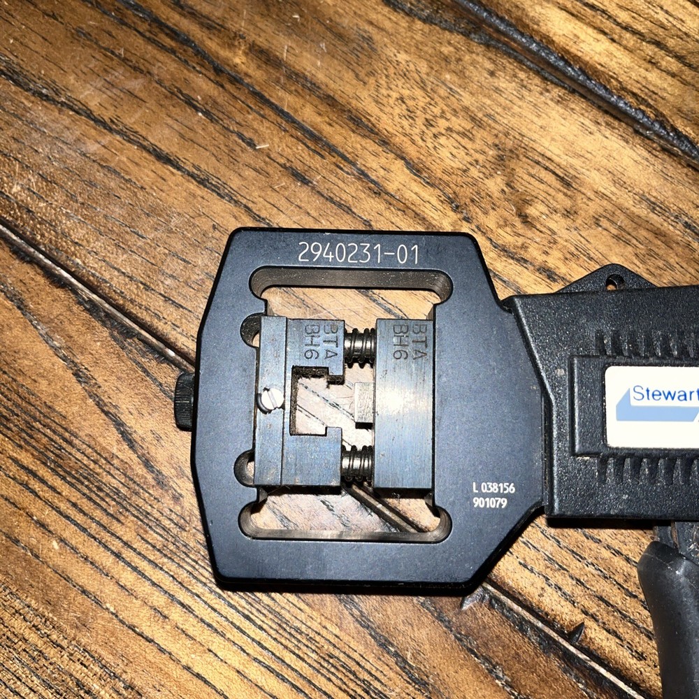 Stewart Connector 2940231-01 Crimper