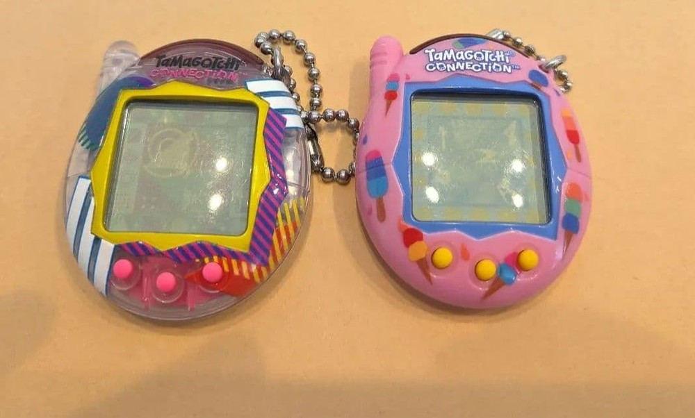 Overseas version Tamagotchi Connection Clear Pink 2 piece set