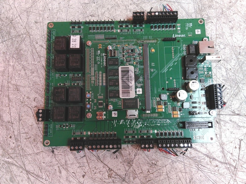 Defective Linear 235963 REV X2 Controller w/ Linear 235966 Base Board AS-IS