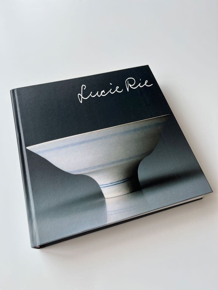 Exhibition Catalog Lucy Lee 2010