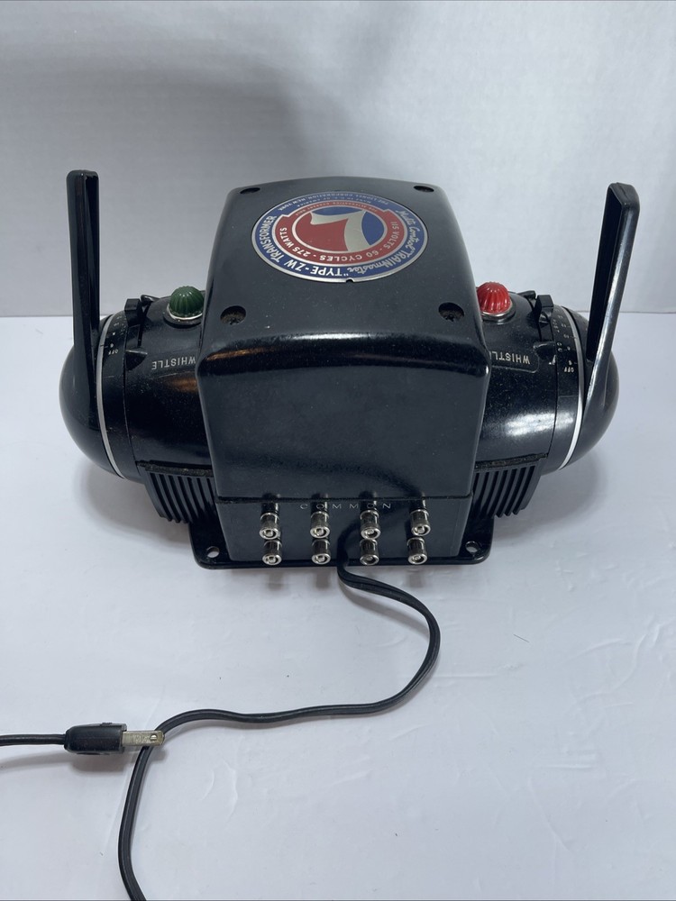 Lionel Trainmaster Type ZW 275-Watt Multifunction Train Transformer With Box