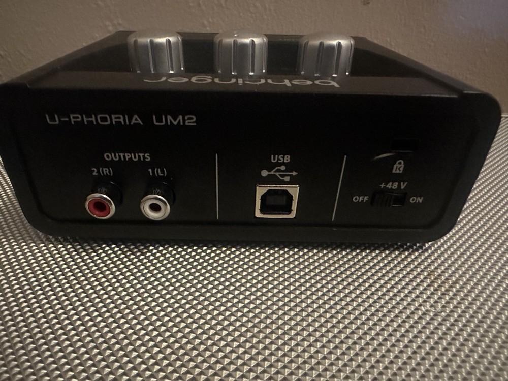 Avid Pro Tools Studio 2026 PERPETUAL Bundle with Behringer UM2 USB Interface