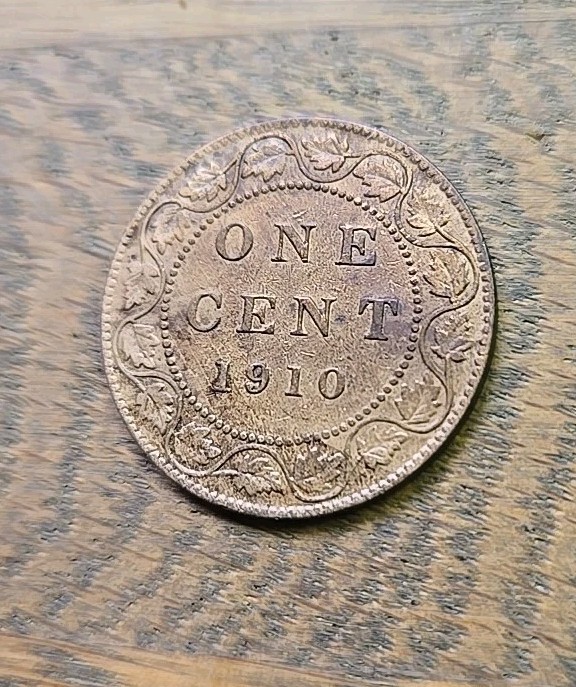 1910 Canada Large Cent Red Brown Rainbow Toned