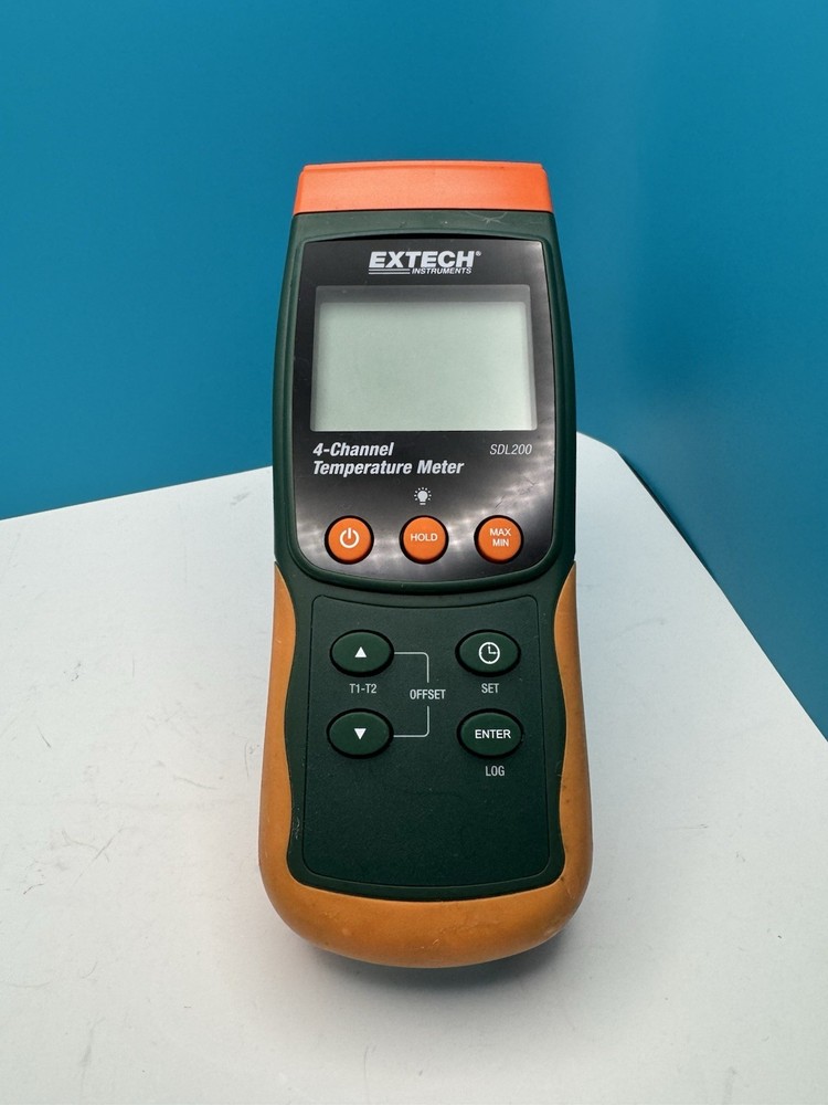 EXTECH SDL200 4-CHANNEL TEMPERATURE METER