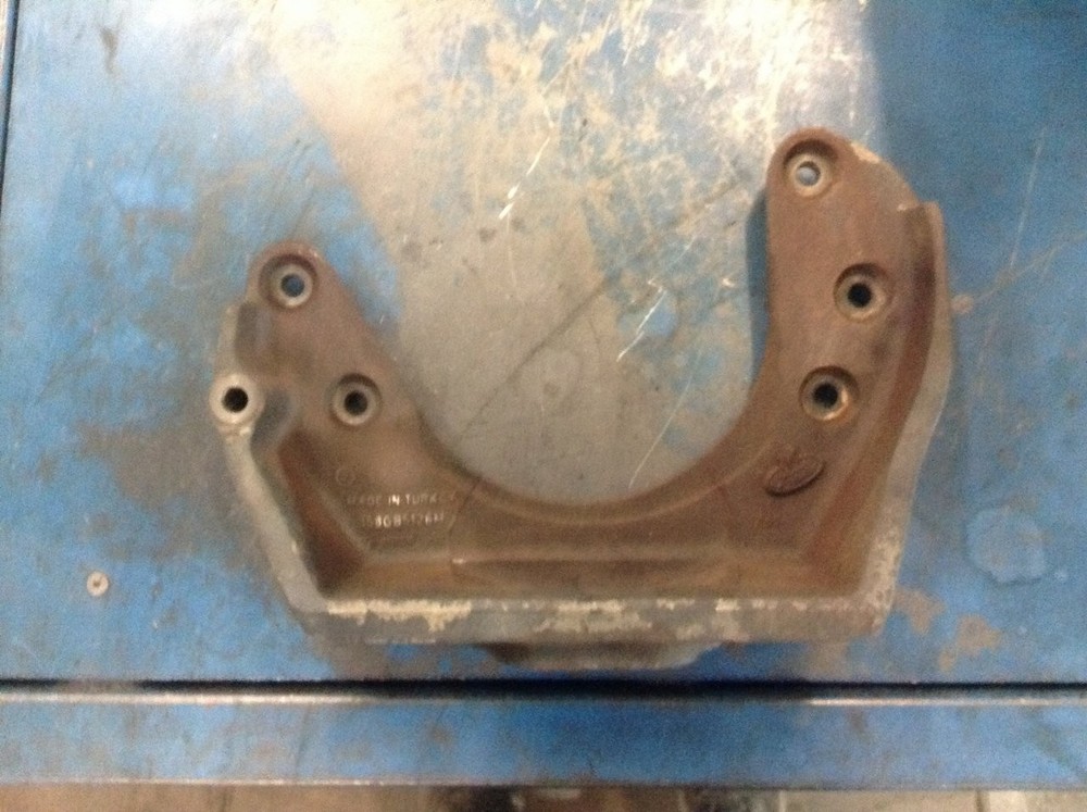 Mack E7 Engine Mount - Used | P/N 158GB5126M