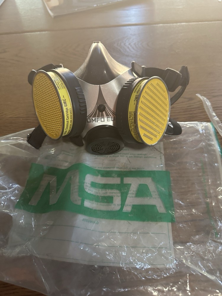 MSA Comfo Elite New Never Used. Medium With MSA Cham Cartridge