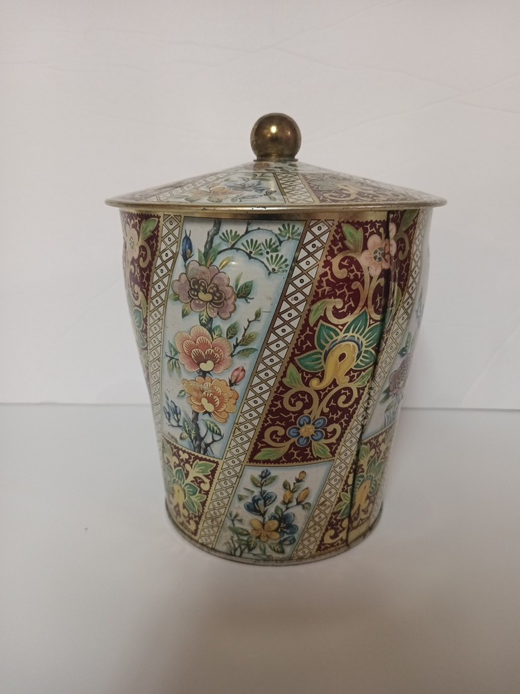 VINTAGE CONTAINER MADE IN ENGLAND TIN CONTAINER WITH LID