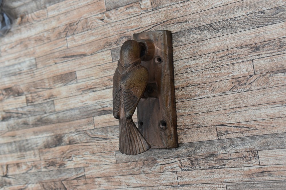 Cast Iron Woodpecker Bird Shape Door Gate Pull Handle Knocker Farm Barn Decor