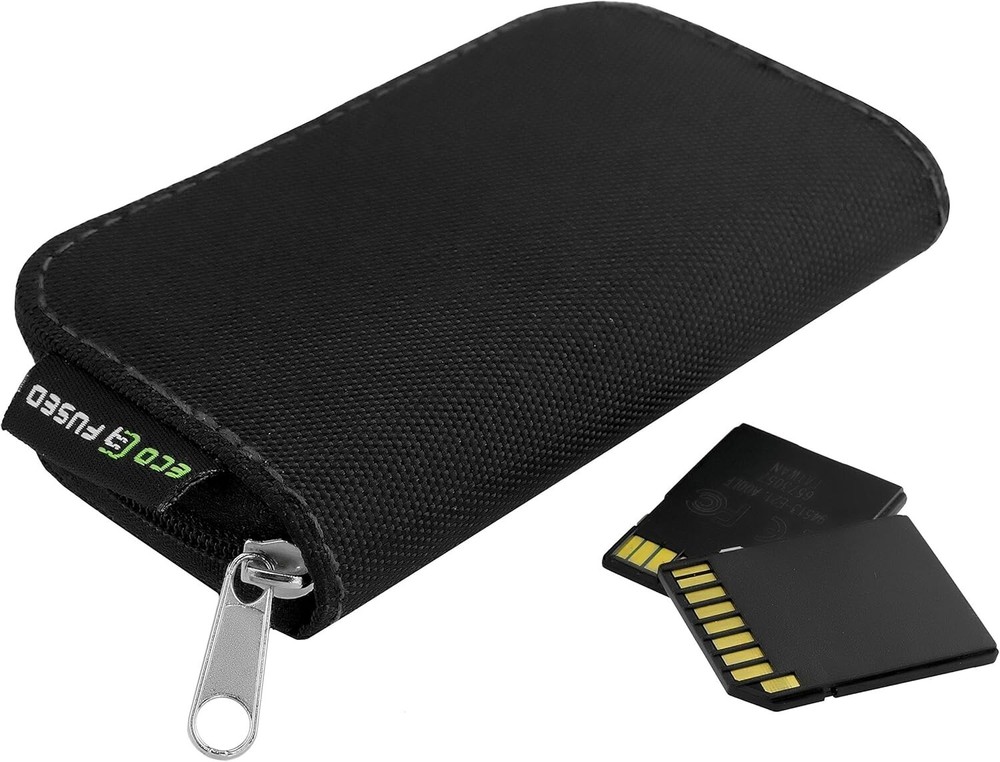 Versatile Memory Card Carrying Case - Keep Your Cards Safe & Organized