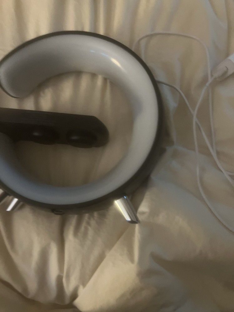 G Shaped Light Bluetooth Speaker