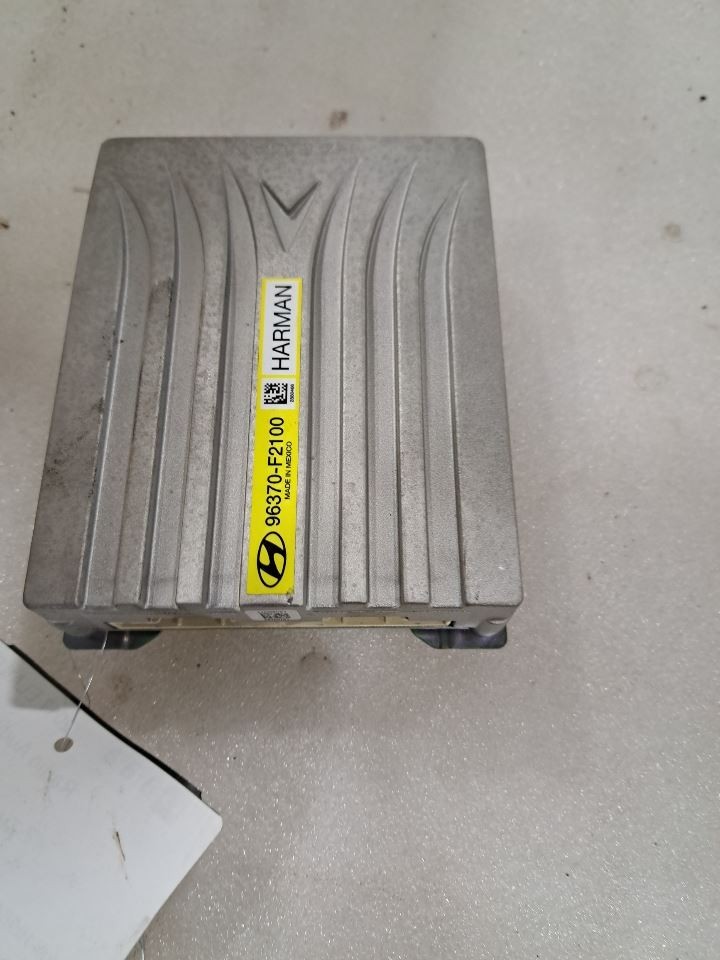 2017 Elantra Amplifier Sku#4253826