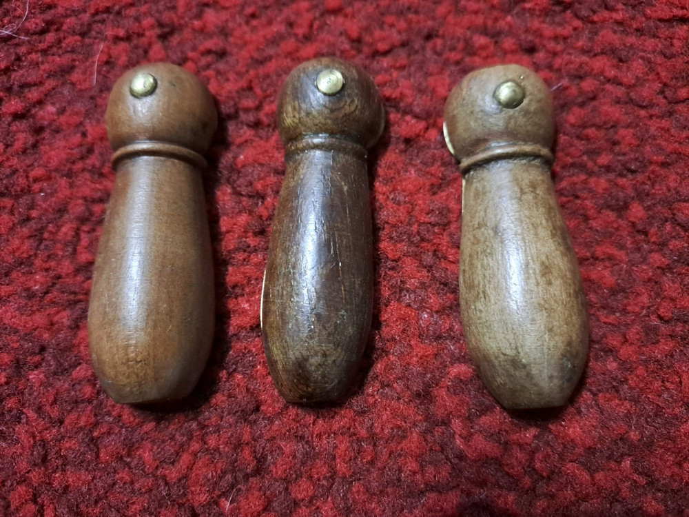 Antique Escutcheon Keyhole Cover