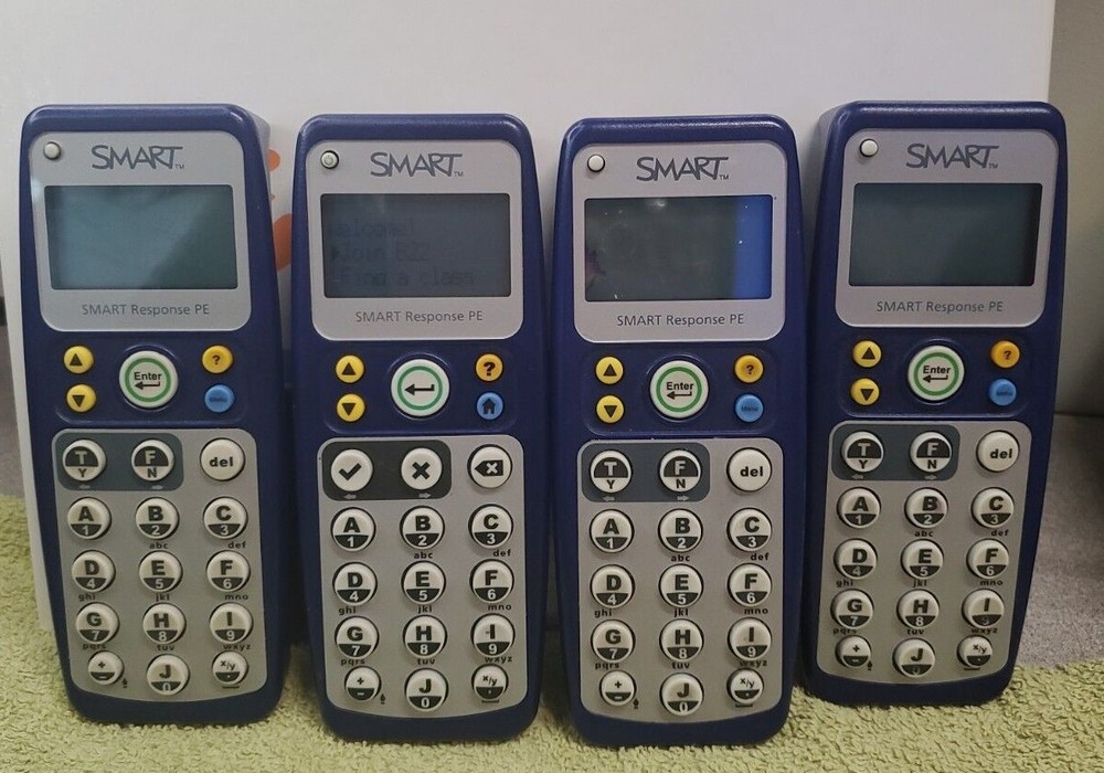 Smart Technologies Senteno Remote Clicker. 03-00220and router