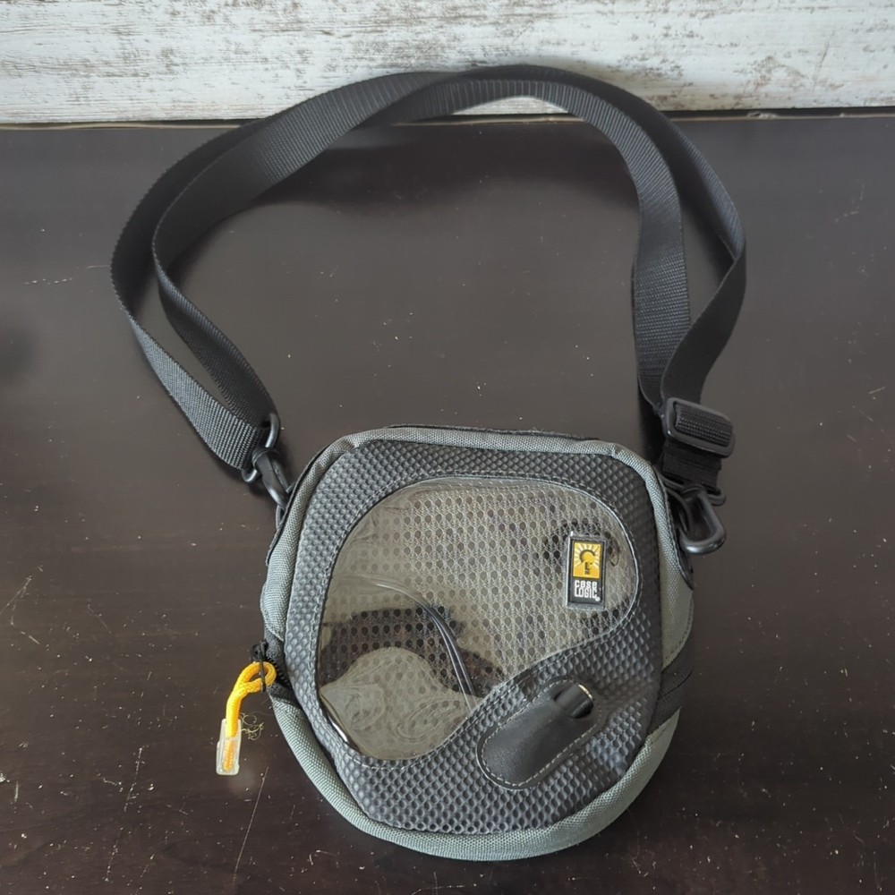 Case Logic Portable CD Player Case With Headphone Jack Protective