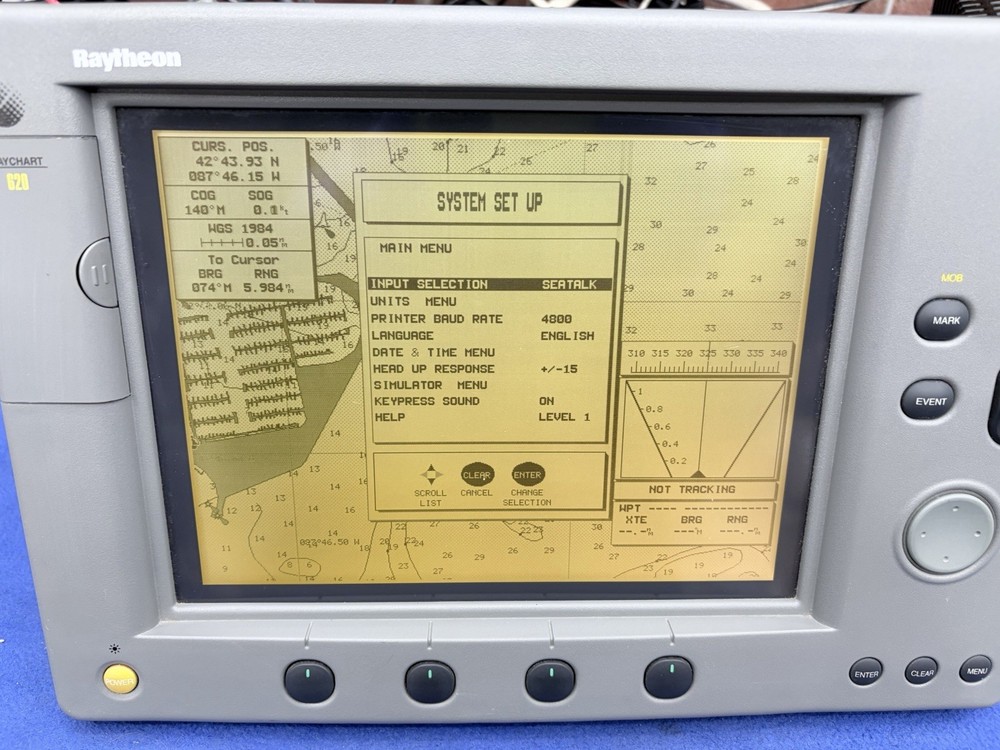 Raymarine Raytheon 620 / RC620 Chartplotter Display - Tested & Working