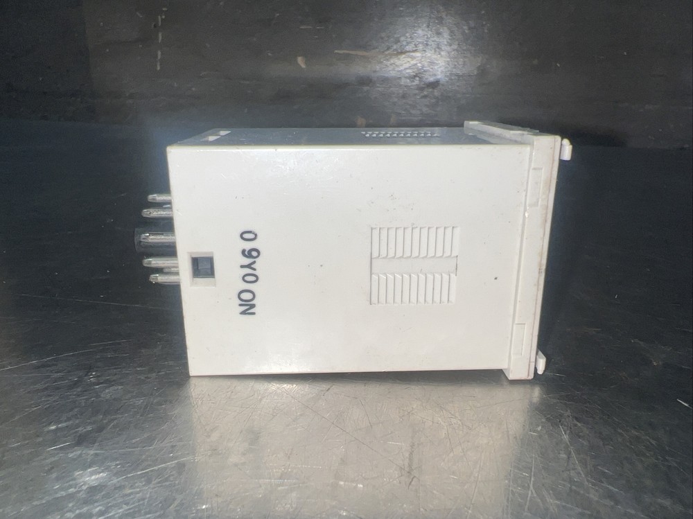 Omron H8CA-SAL Counter/Timer. Used Surplus