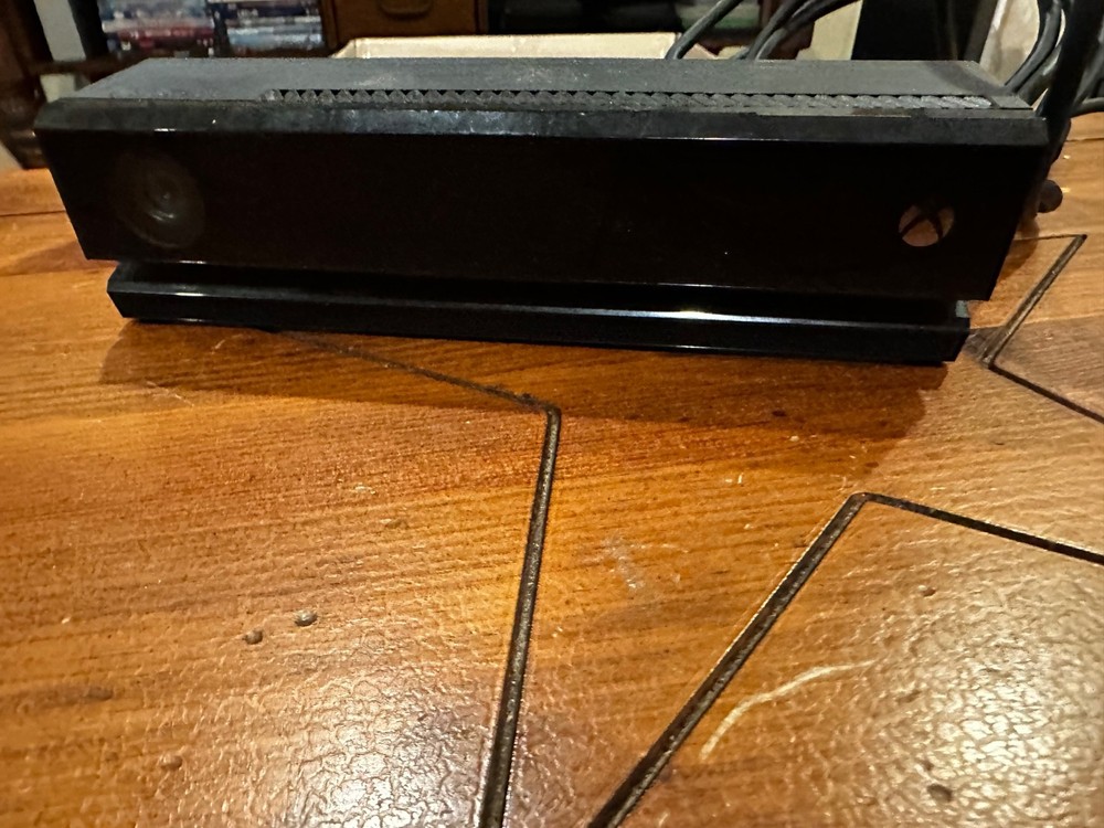 Microsoft Xbox One Kinect - Pre Owned