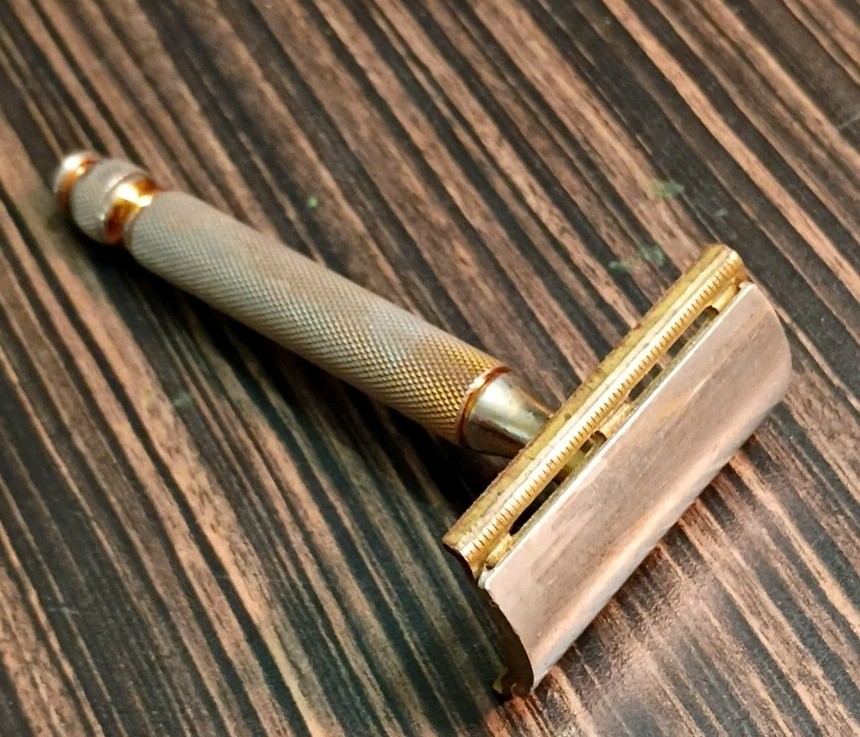 Vintage Razors (2) ~ Gillette W/Blades