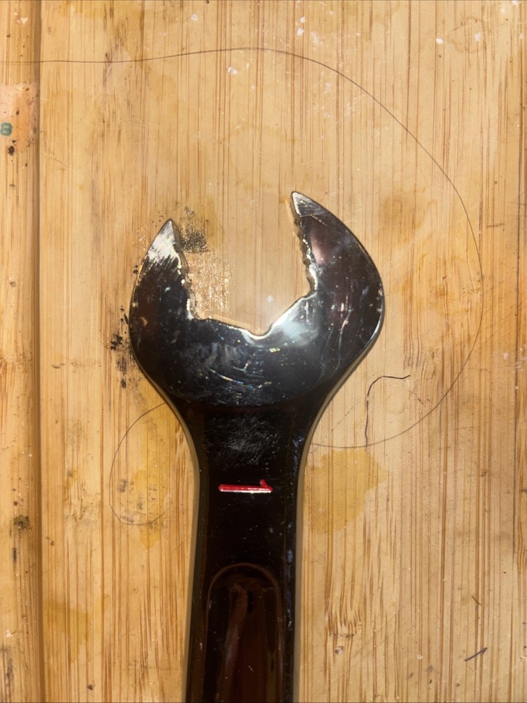 Milwaukee 1 Wrench