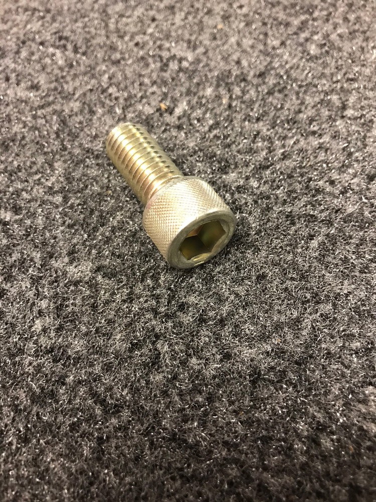 VOLVO PENTA  956600  SOCKET SCREW  NEW OLD STOCK