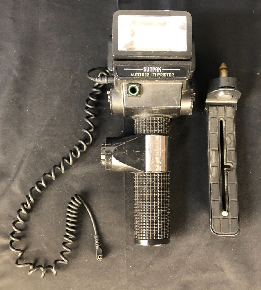 Sunpak Auto 522 Thyristor Camera Flash with Cable