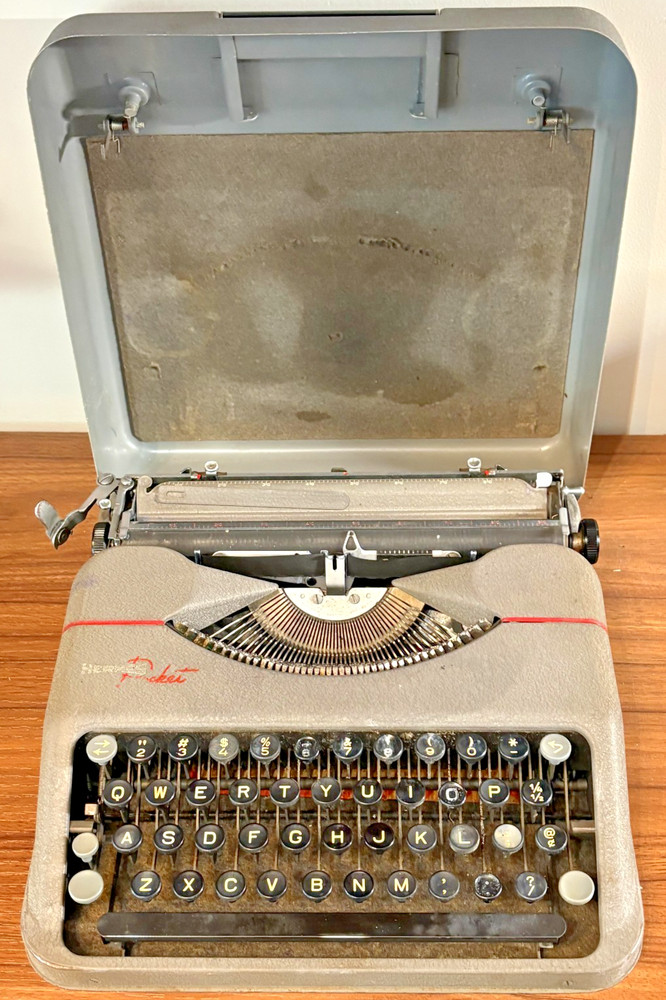 Vintage Hermes Baby Rocket Typewriter - WORKS GREAT