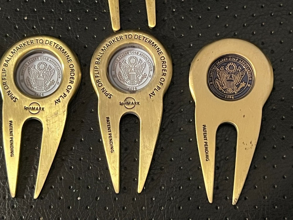 Golf Divot Tool
