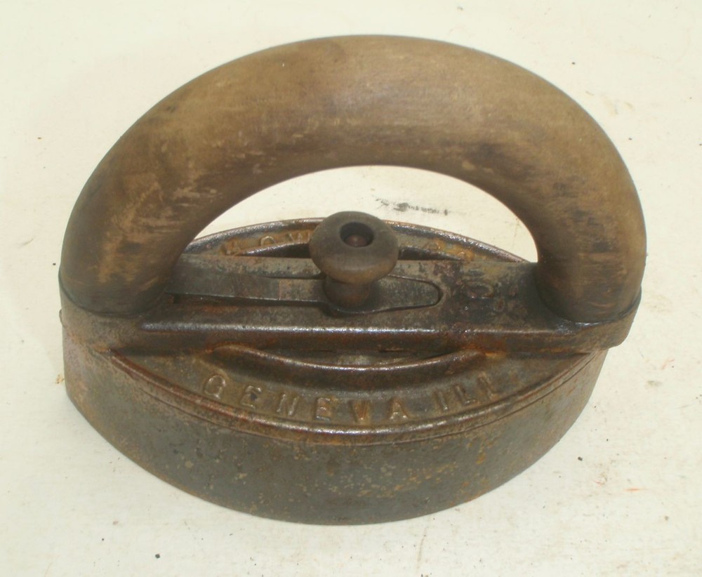 Howell Sad Iron