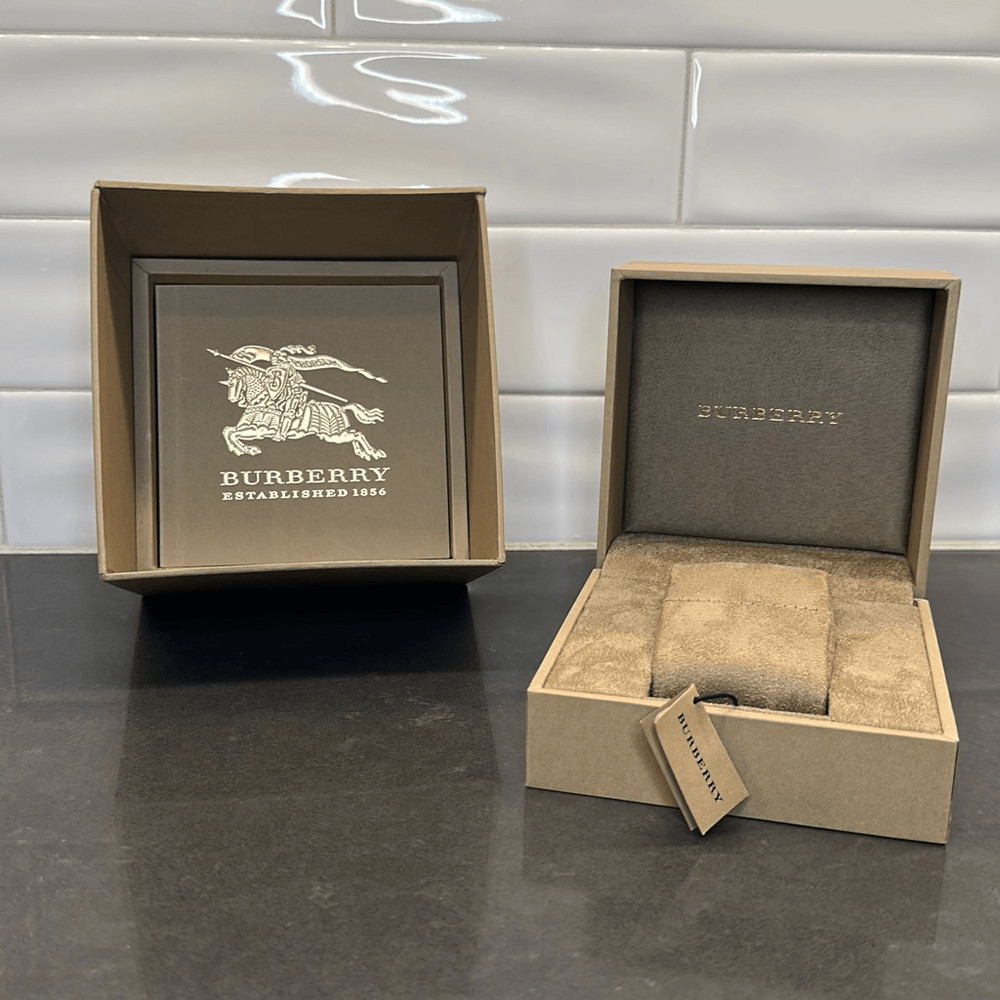 Burberry Watch Presentation Bundle (3 Piece)
