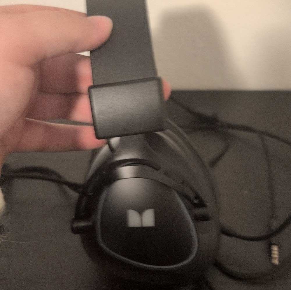 Monster Gaming headset. Never been used. open box. audio USB