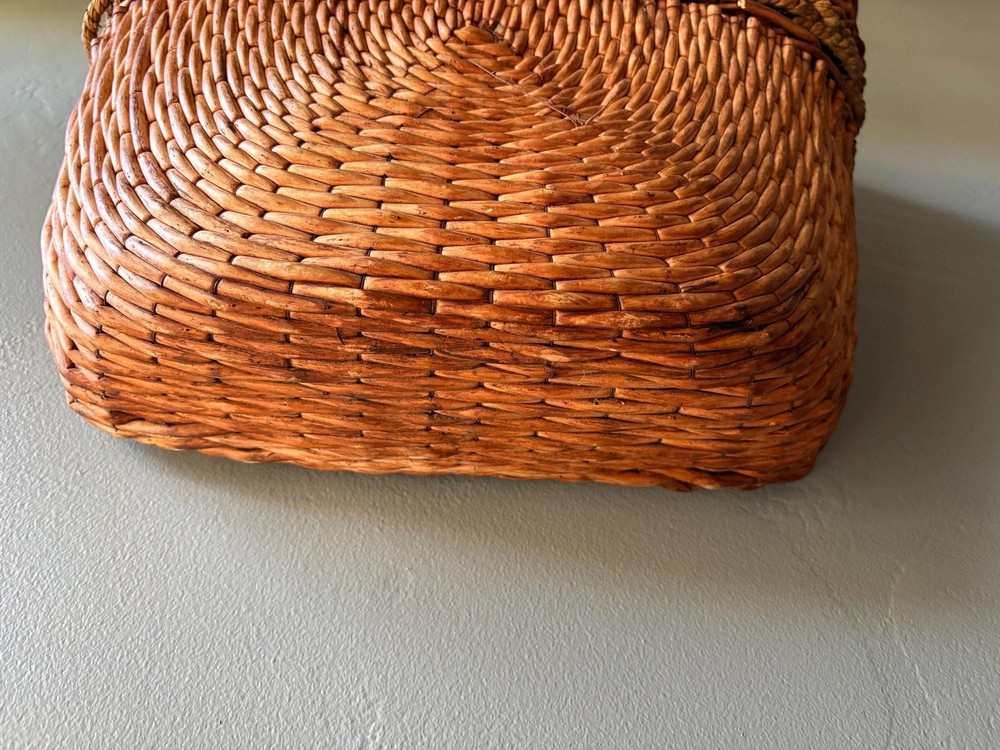 Woven Rattan Wall Hanging Basket