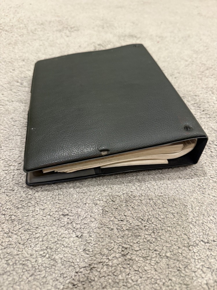 Land Rover Defender Owner Handbook