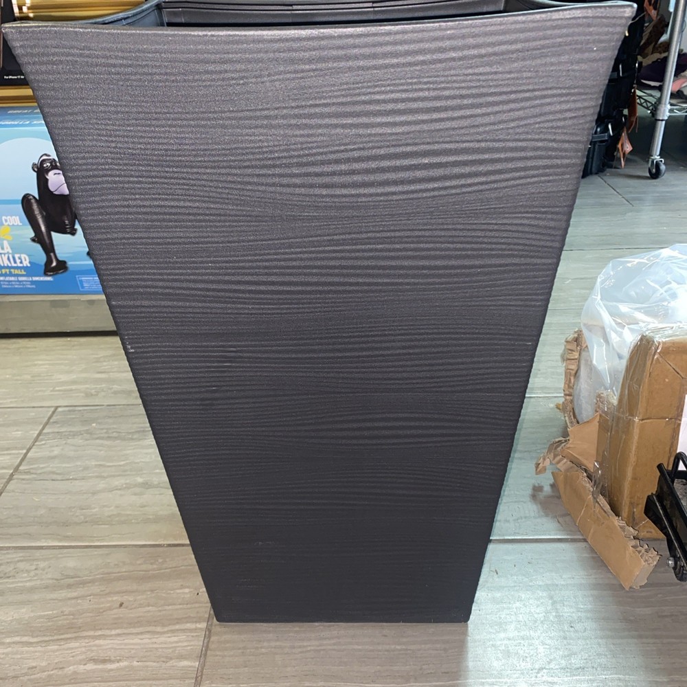 Keter Black Wave Planter 22 in. Tall New